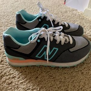 New balance shoes